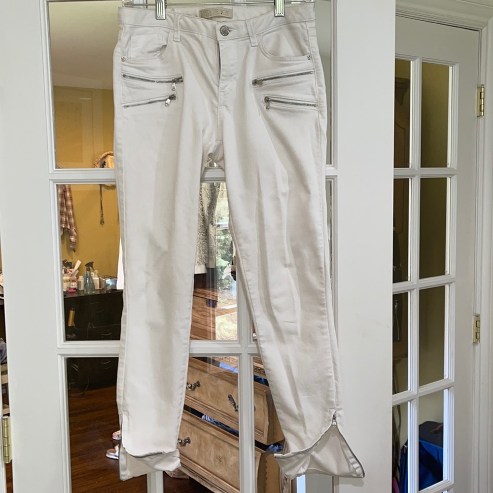White Jeans with zips